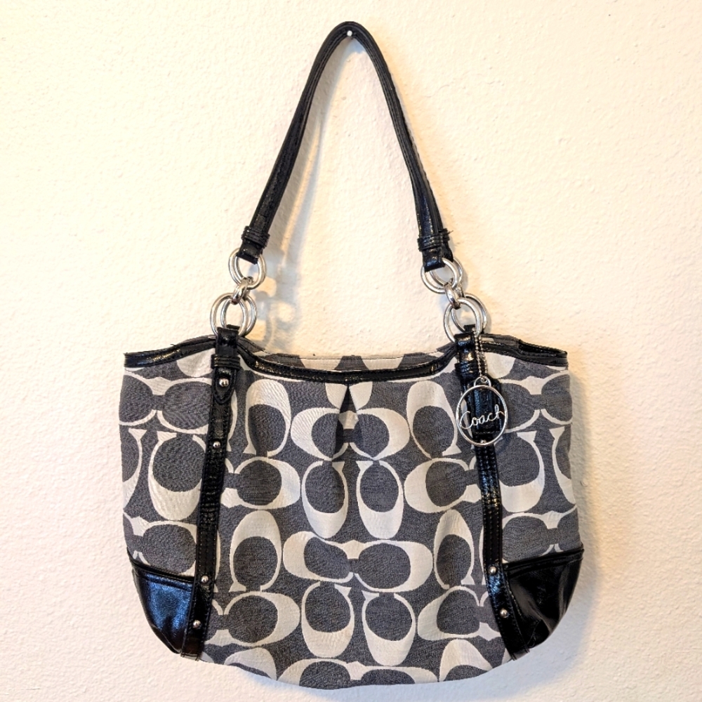 Large Coach Handbag 👜